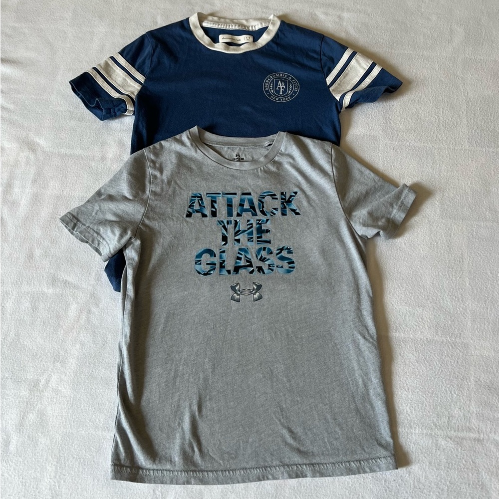 Under Armour/Abercrombie Kids Gray & Navy Short-Sleeve Graphic Tees